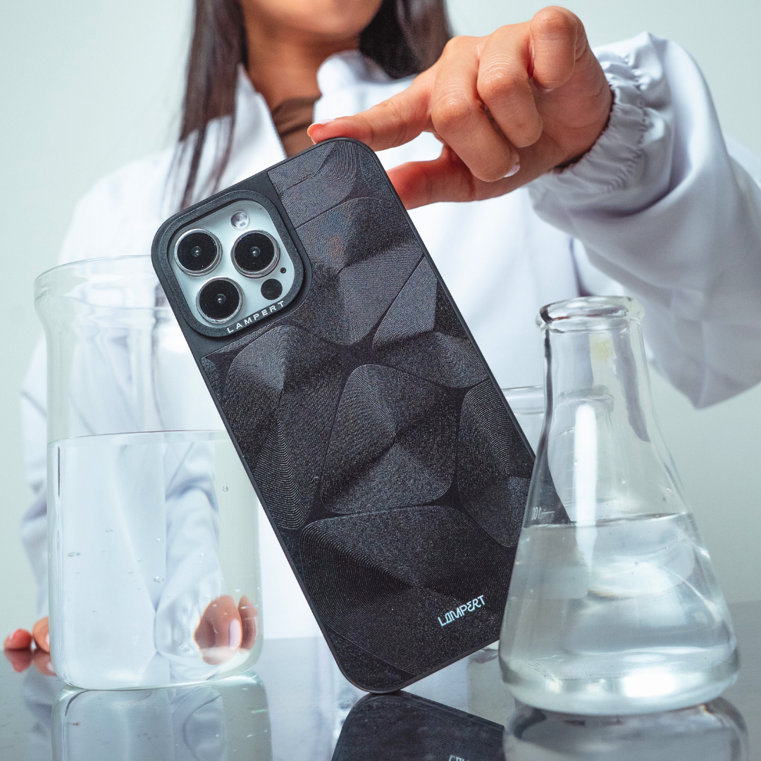 Ultra safe case -  Umbra.01